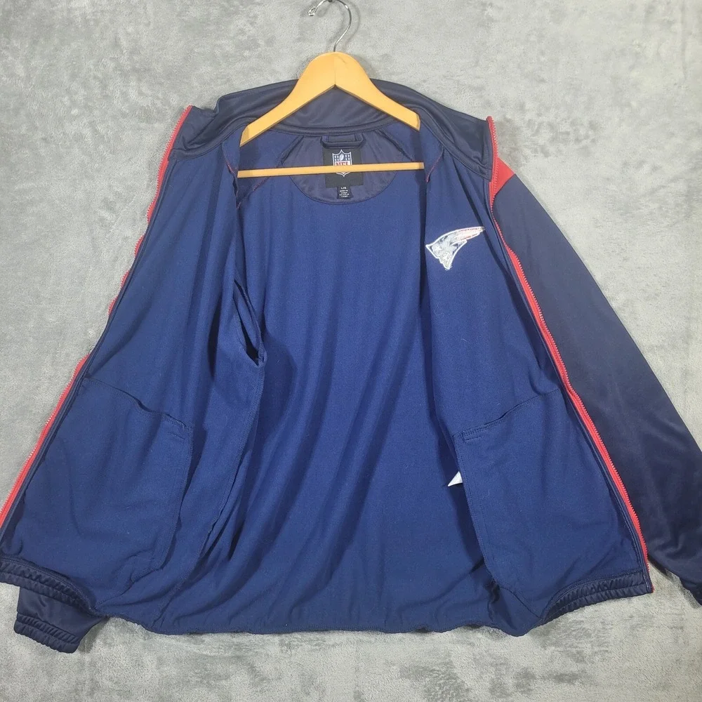 New England Patriots NFL Track Jacket Warm Up Apparel Mens Large Zip Up Blue Red